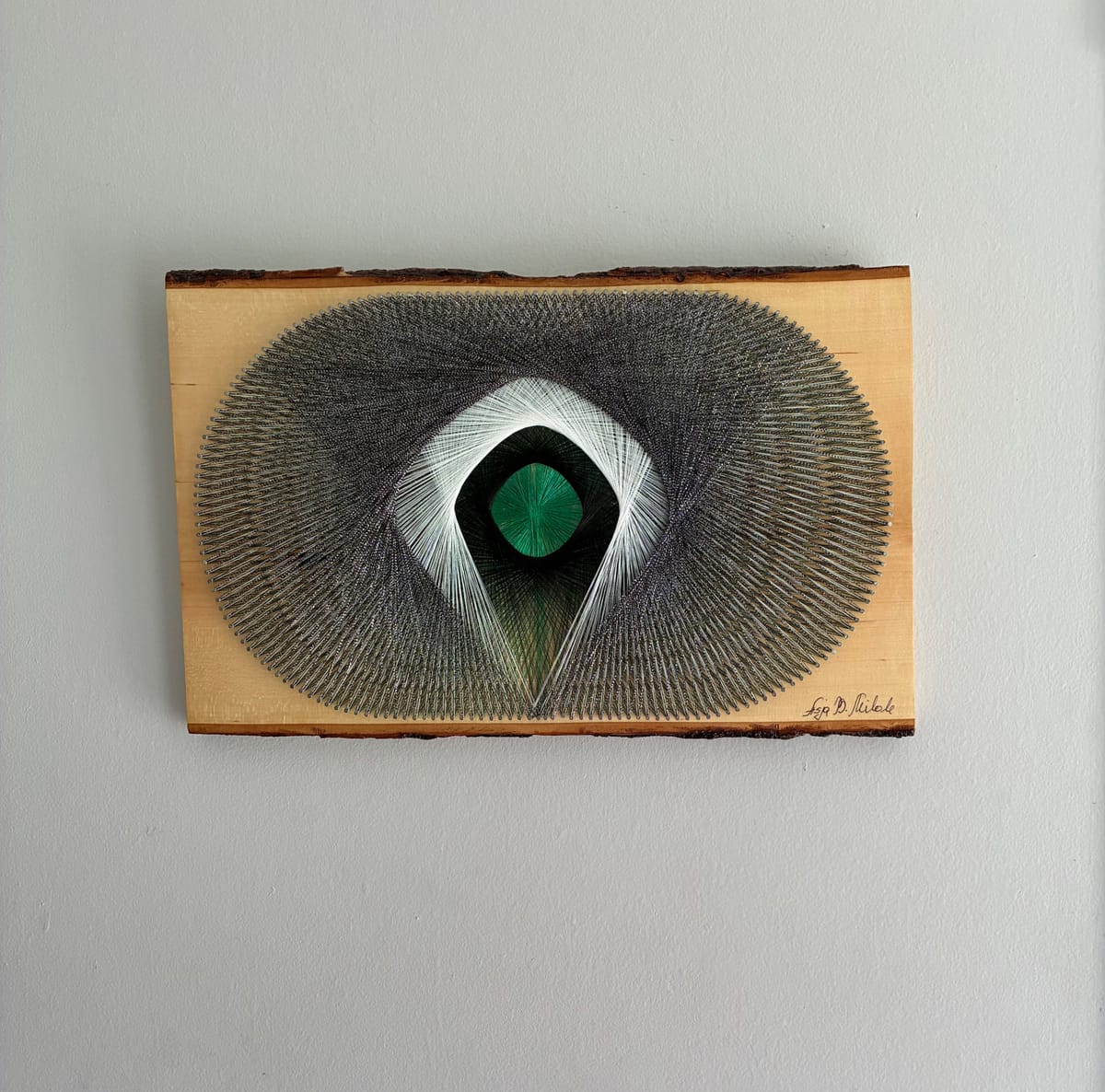 Abstract Green Eye String Art - Handmade Modern Geometric Wall Art, detail view 3 — handmade string art by Asja